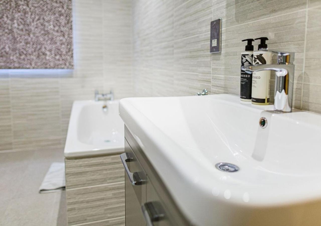Charming 3Bd Cotswolds Family Retreat Villa Bourton-on-the-Water Bagian luar foto